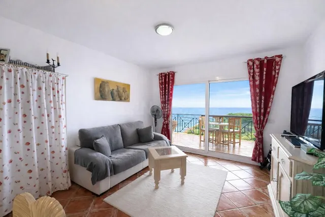 EXCLUSIVA PRIMERA LINEA DE MAR.- APARTAMENTO CON VISTAS INCR - foto 3