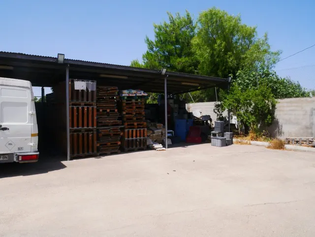 Se venden naves con parcela de 2.868 m2 en Senda De los Garres — 15