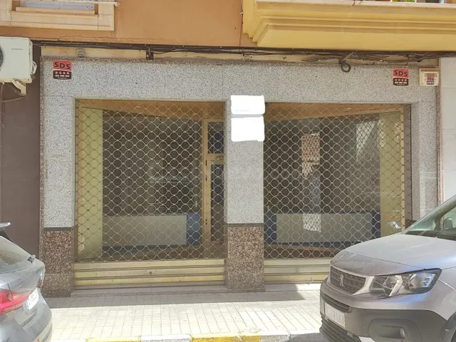 LOCAL COMERCIAL TOTALMENTE ACONDICIONADO PARA ACTIVIDAD COME