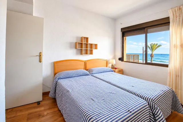 Espectacular Apartamento en Primera Línea de Playa Muchavista, El Campello — 12