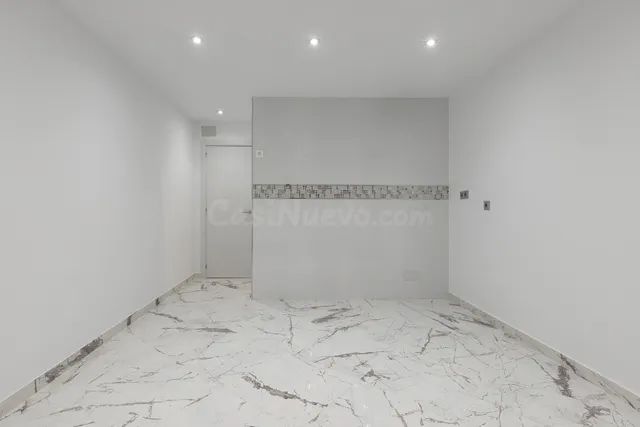 ESTUDIOS A ESTRENAR JUNTO PUERTO DEPORTIVO FUENGIROLA — 4