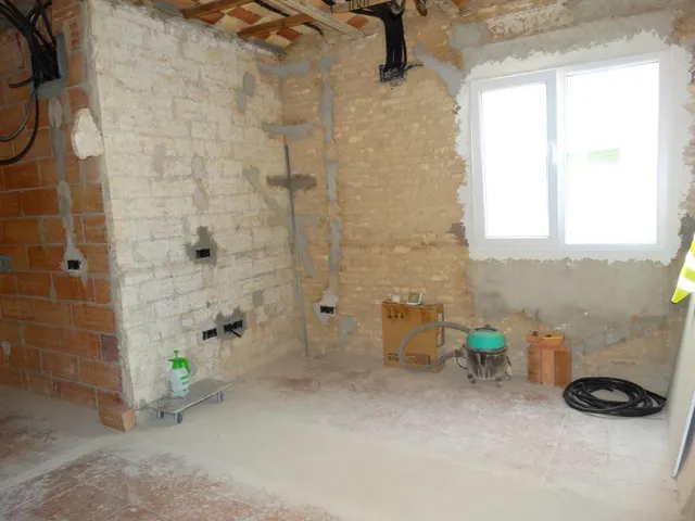 Piso para reformar a tu gusto - 3 dormitorios - 3 calles - Ventanas nuevas — 14