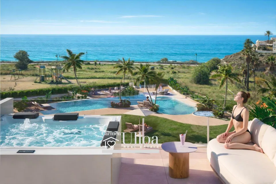 VILLA ADOSADA EN PRIMERA LÍNEA DE MAR EN EL CAMPELLO