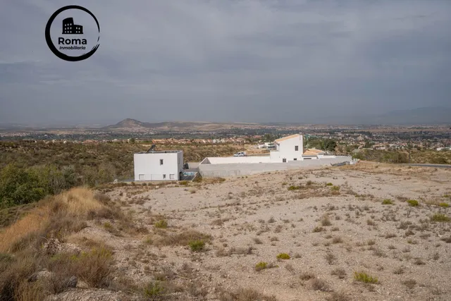 Terreno urbano de 750 m2 en Altos de La Zubia. Parcelas 14 de la manzana L y parcela 17 de la manzana M — 5