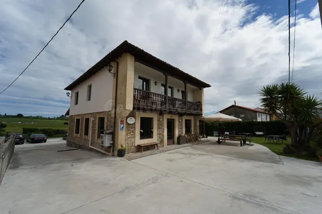Fantástica casa de 7 habitaciones en Queveda - foto 2