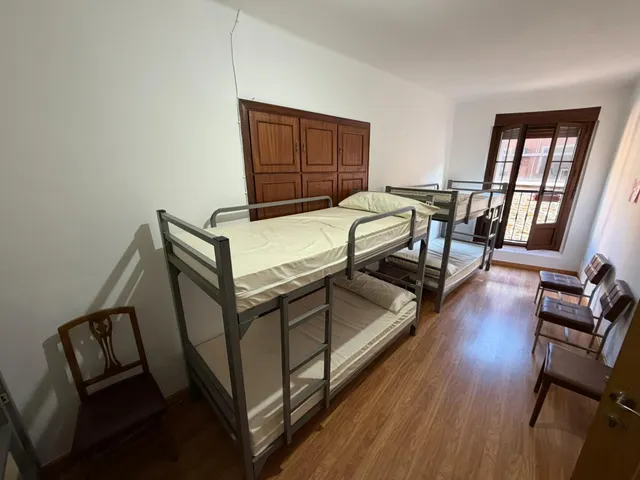 Venta albergue en el camino de Santiago en Cacabelos — 11