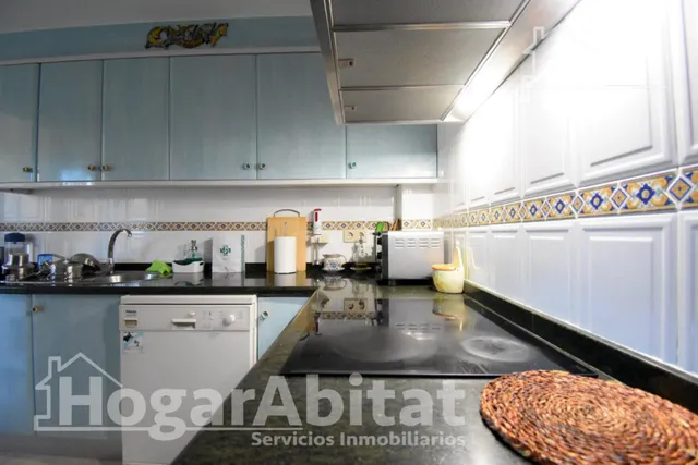 ¡impresionante! amplio con 4 dormitorios, terraza y garaje junto al puerto — 13