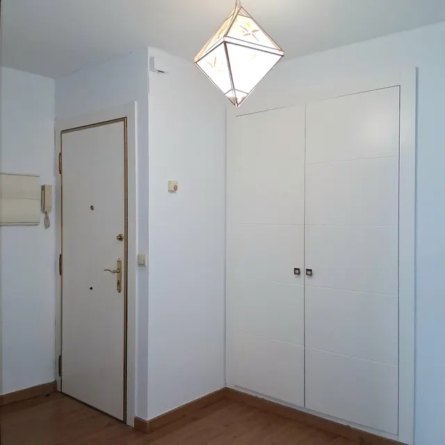 Piso de 137 m2 en la Avenida de España (Junto a El Corte Inglés) . — 17