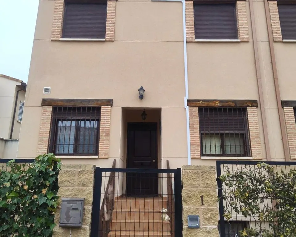 Casa 4 habitaciones 212m² en venta - Castilla la mancha