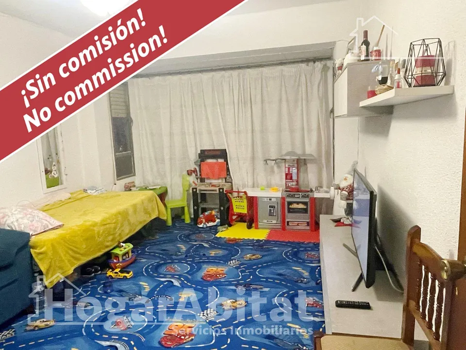 AMPLIA CASA CON MUCHAS POSIBILIDADES