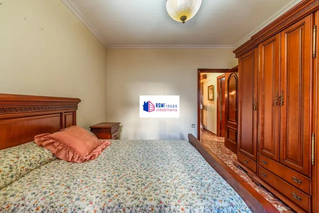 GRAN CASA CON DOS VIVIENDAS INDEPENDIENTES, AMPLIO PATIO Y AZOTEA – UNA OPORTUNIDAD ÚNICA PARA FAMILIAS O INVERSORES — 25