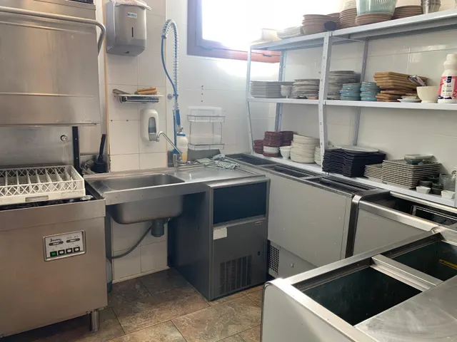 Local comercial 106m² en alquiler - Villalba Estación — 16
