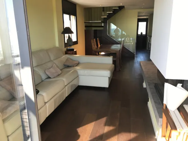 ATICO DUPLEX CON VISTAS AL MAR — 38