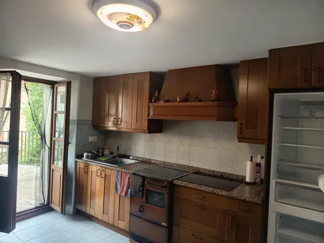 Conjunto Inmobiliario con Caserío tradicional y terreno. — 6