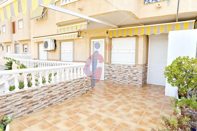 ¡Planta baja a la venta en el Pinar de Guardamar! Orientación oeste, cochera opcional — 6