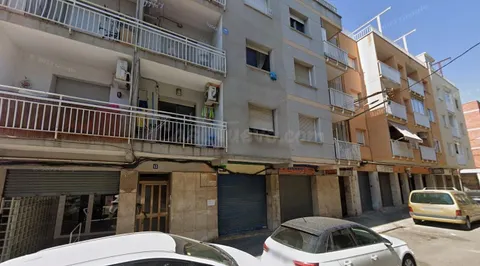 Se vende PISO OKUPADO en Calle RAMON LLULL Nº 13 Sant Boi de Llobregat (Barcelona).