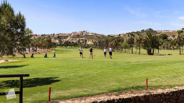 Villa de lujo de 4 dormitorios con piscina privada y vistas a la montaña en Ciudad Quesada, Costa Blanca — 31