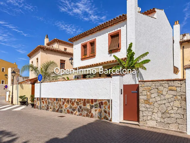 Casa 3 habitaciones 123m² en venta - Centro Pueblo — 23