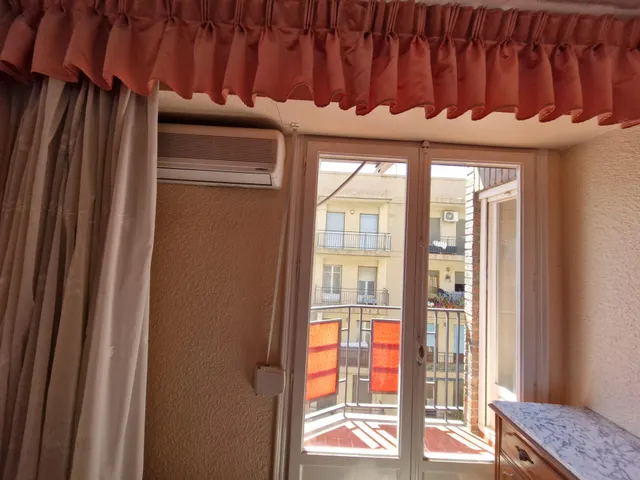 PISO ZONA PLAZA APARADORA A 50 METROS DE LA AV. LIBERTAD — 16