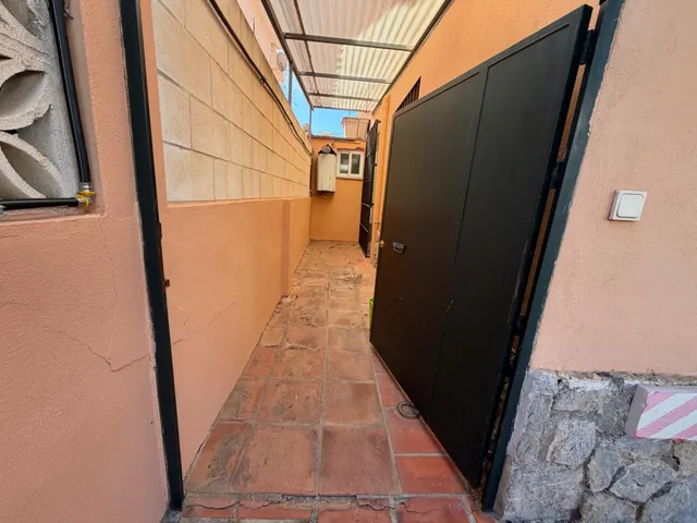 MAGNÍFICO ADOSADO DE 2 DORMITORIOS CON JARDÍN PRIVADO Y PARK - foto 4