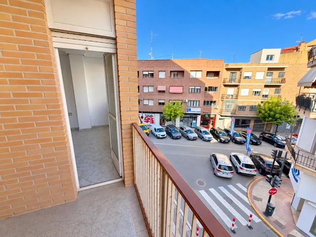 Luminosa vivienda en uno de los edificios más emblemáticos de la gran vía de Caravaca de la Cruz — 7