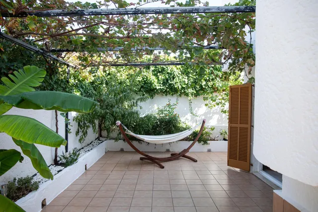 Encantadora vivienda unifamiliar con patio privado, piscina  - foto 5