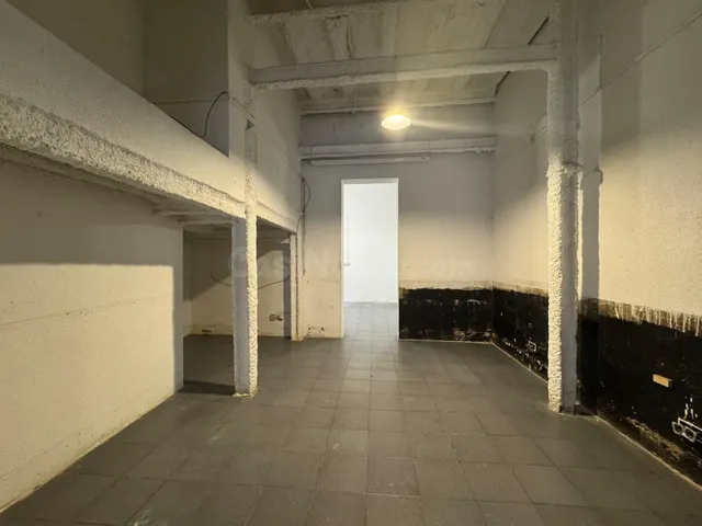 Local comercial - Carrer de l'Om — 5