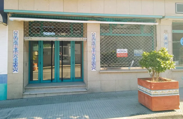 LOCAL COMERCIAL EN AGUIÑO — 5