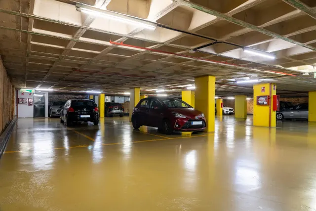 Plaza parking 10m² en alquiler Barcelona centro (Cister) — 17