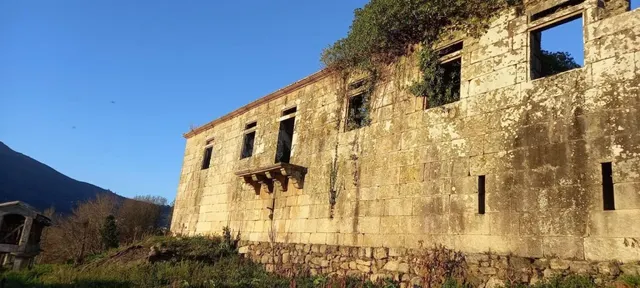 SE VENDE PAZO DO BARRO EN SAN CIBRAN DE RIBARTEME - AS NEVES - foto 3