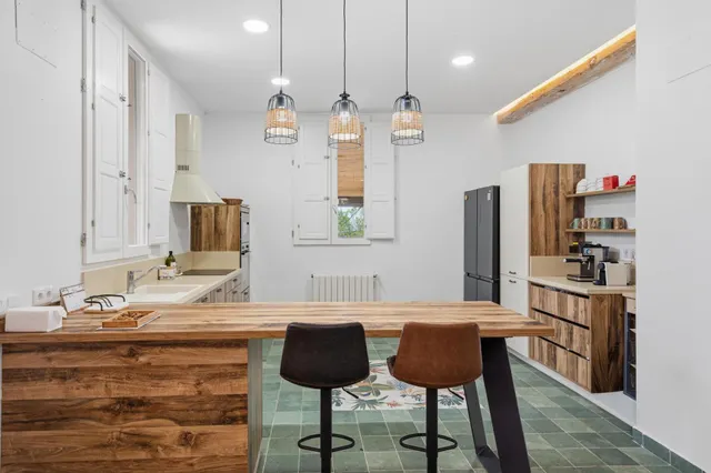 Finca rústica con vivienda reformada, piscina y cultivo ecólógico — 12
