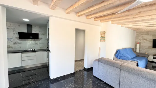 Exclusiva Casa Reformada con Piscina Privada y Parcela de 7.000 m2 en Blanca, Murcia — 15