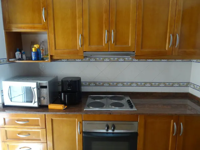 ADOSADO CON JARDÍN Y PISCINA — 8