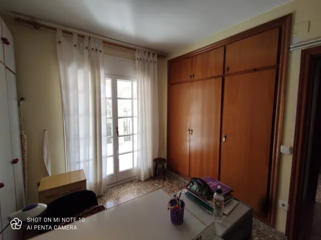 IMPRESIONANTE CHALET EN EL CENTRO DE VENDRELL — 22