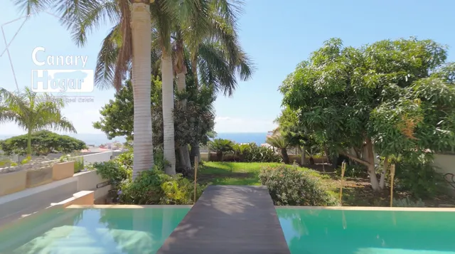 Villa moderna en venta en el Madroñal de Fañabe, Adeje .