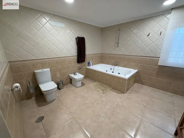 Chalet con 2 viviendas y amplia parcela en la Alcoraya — 39