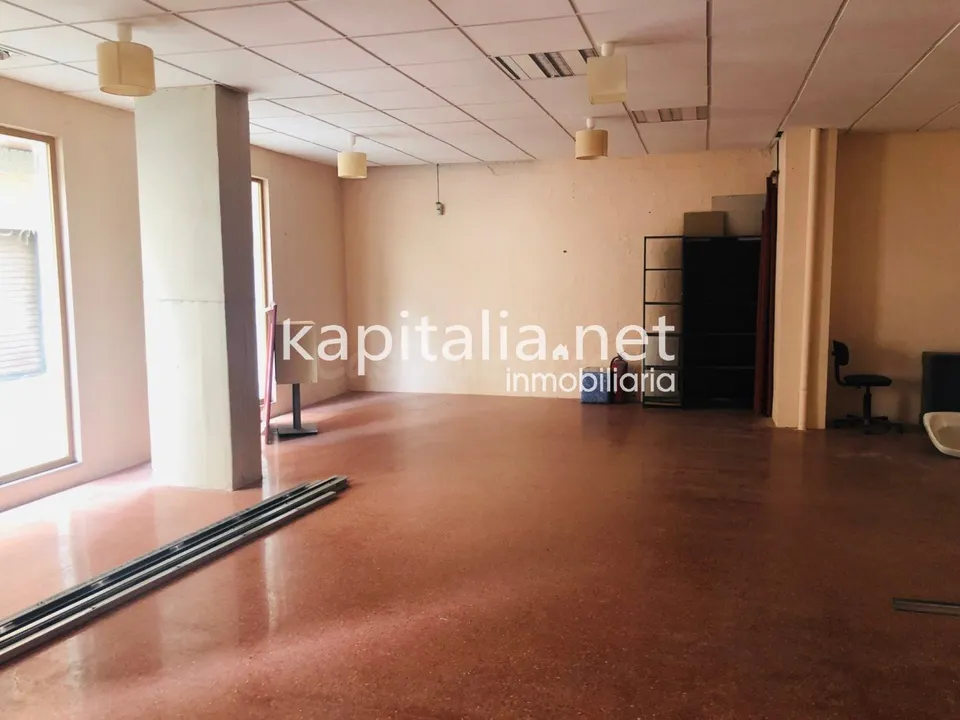 Local comercial a la venta en Banyeres de Mariola (Alicante)