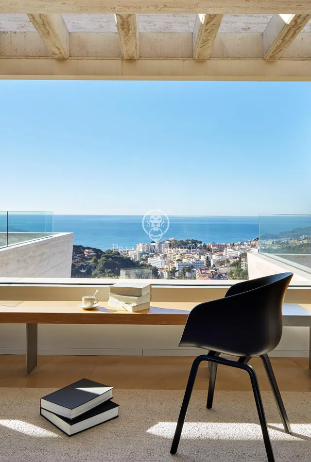 El carácter de la piedra natural con vistas de vértigo en alquiler en Lloret de Mar — 47
