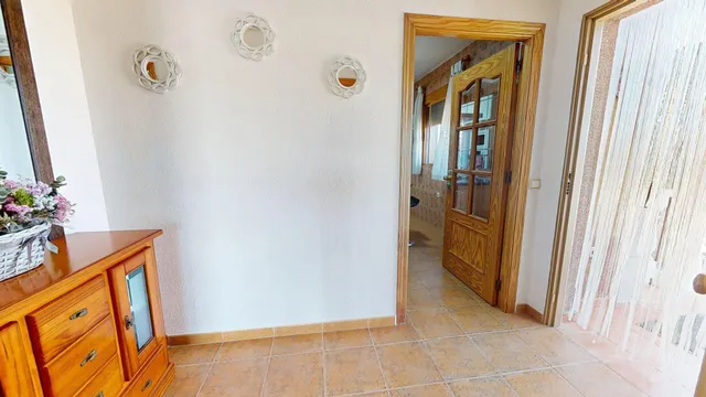 ¡¡ PARCELA EN PROINDIVISO CON VIVIENDA EN AVDA. DEL AEROPUERTO !! — 46