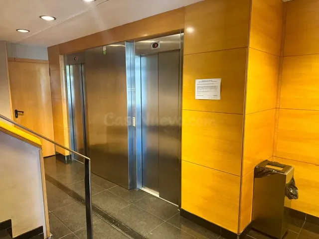 Oficina de 150 m2 en Avenida Óscar Esplá Zona Ensanche-Diput - foto 5