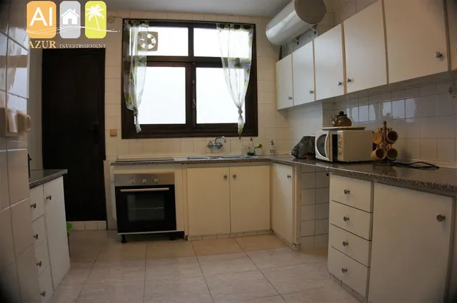 Tres casas independientes — 14