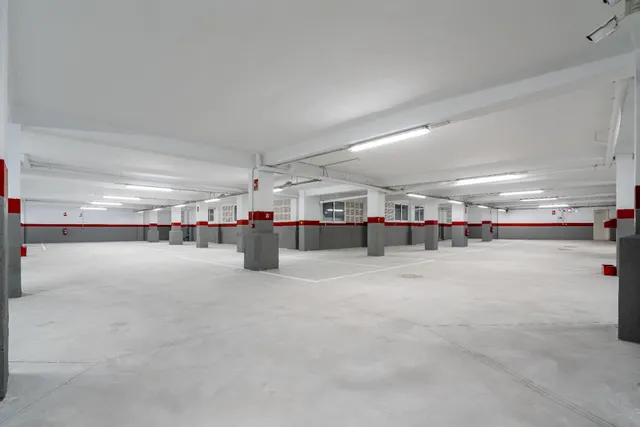 PLAZA DE MOTO EN VENTA EN LA AVENIDA FEDERICO GARCIA LORCA — 9