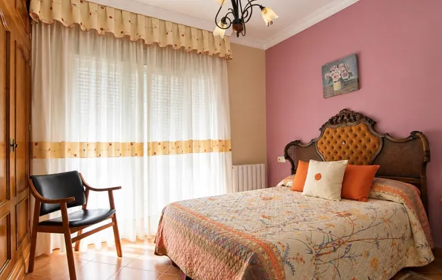 VENDE EN EXCLUSIVA CHALET INDEPENDIENTE EN COÍN — 33