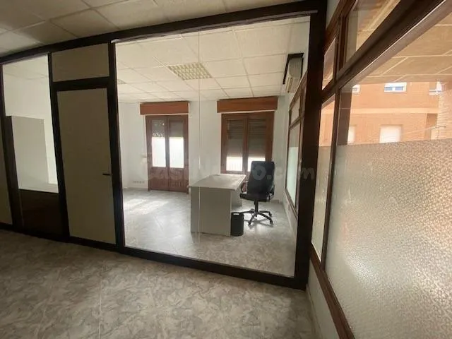 Oficina 40m² en alquiler - CENTRO — 3