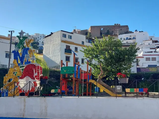 Amplio Piso en Venta en el Corazón de Salobreña — 8