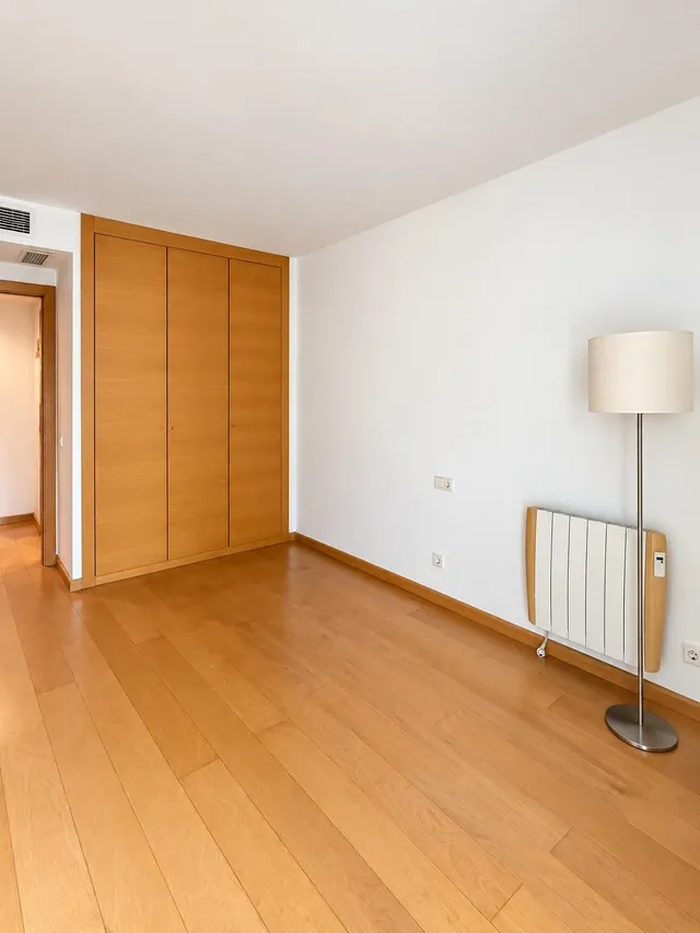 Alquiler de amplio piso 3 habitaciones con terraza, piscina, parking y trastero en Palma — 10