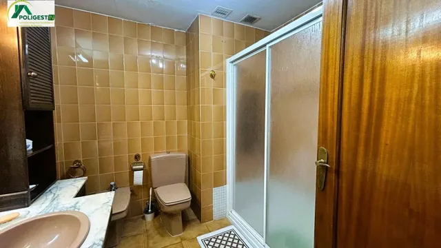 Amplio y Luminoso Piso en la Alta de Ponferrada — 18