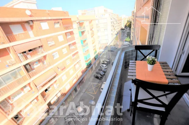 ¡ESPECTACULAR! MUY AMPLIO, IMPECABLE Y REFORMADO CON BALCÓN Y ASCENSOR — 15