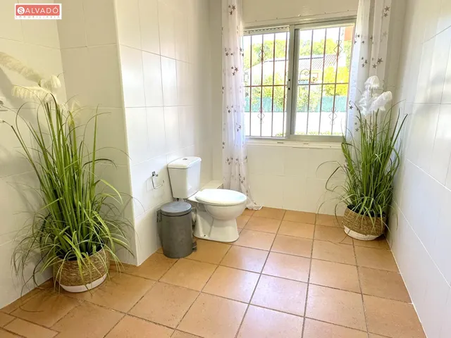 Amplia casa con piscina, chimenea y zona chill out en Cunit !!! — 41