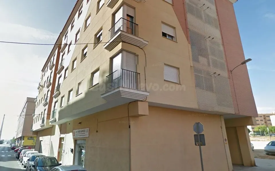 PLAZA DE GARAJE EN LA CALLE HELLIN